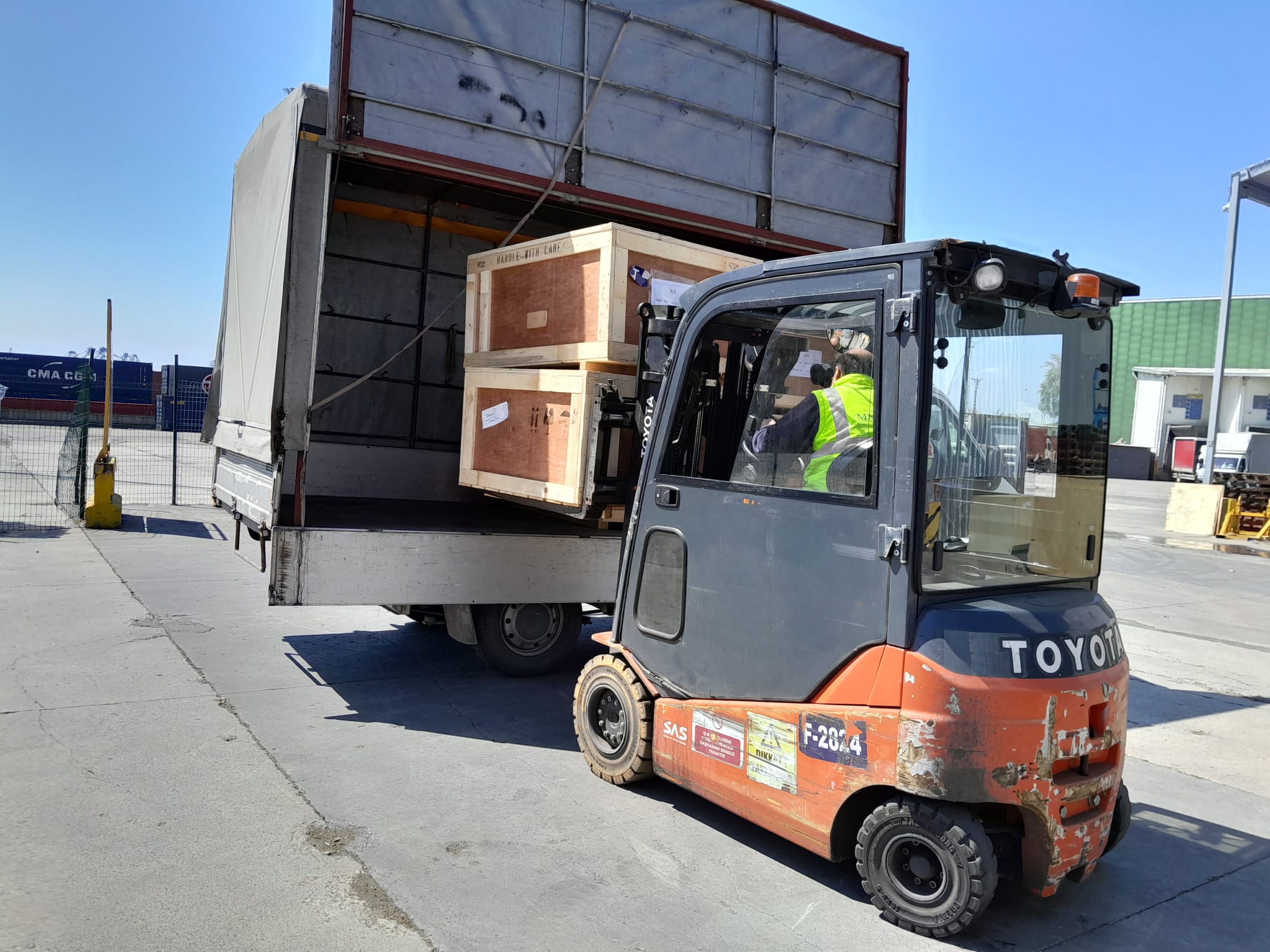 ağır yük nakliye, liftli araç, kamyonet nakliye