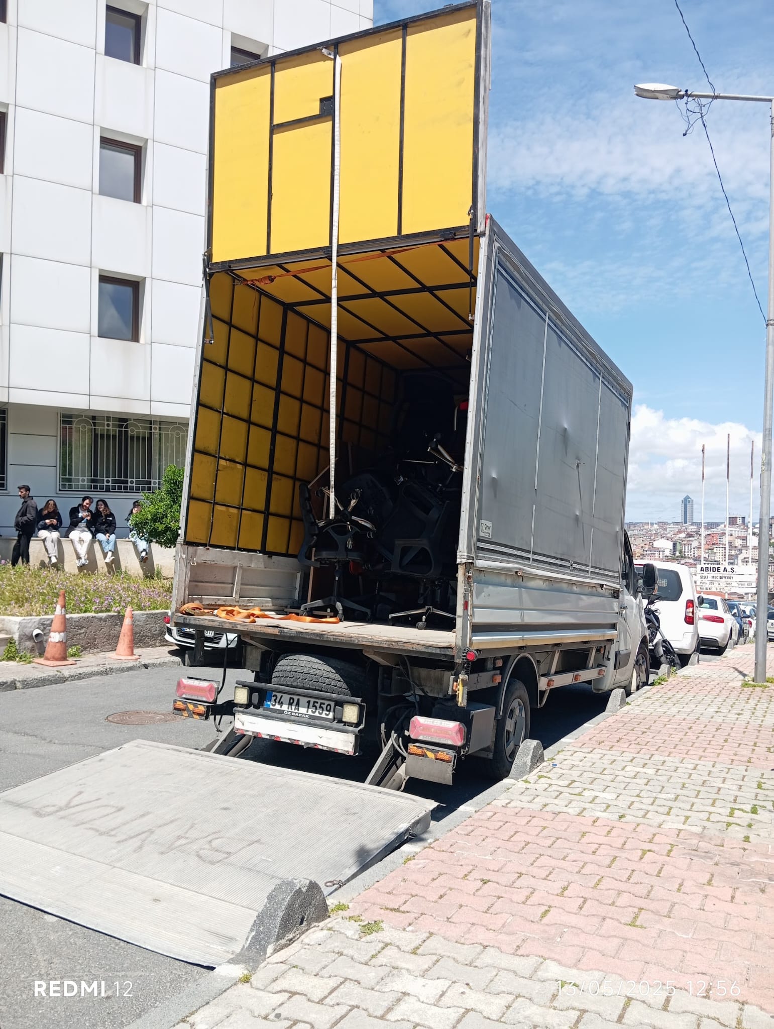 liftli kamyonet, liftli araç, nakliyat